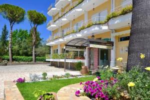 Paloma Blanca Mini-hotel