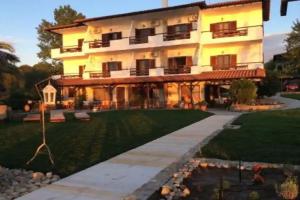 Christaras Apartments, Vourvourou