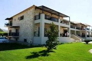 Tsokas Hotel, Finikounta