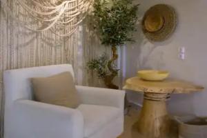 Oikies Small Elegant Houses