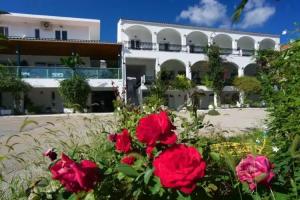 Hotel «Athina», Sami