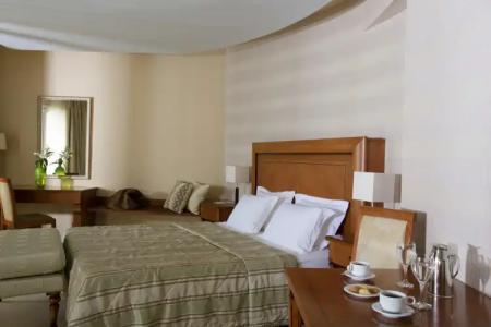 Alexandra Beach Spa Resort - 2