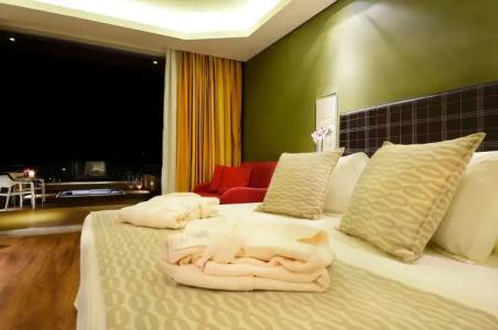 Royal Paradise Beach Resort & Spa - 2