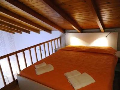 Eleana Boutique & Blue Infinity - 1