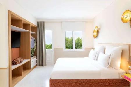 Brown Beach Chalkida, a member of Browns - 52