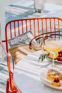 Brown Beach Chalkida, a member of Browns - 13