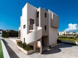 4 Bedrooms Villa