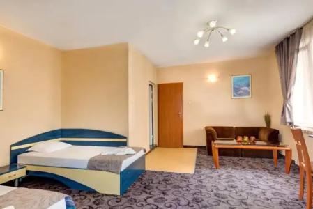 Family Prestige - 10