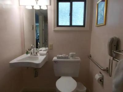 Atlantic Oceanside & Conference Center - 77