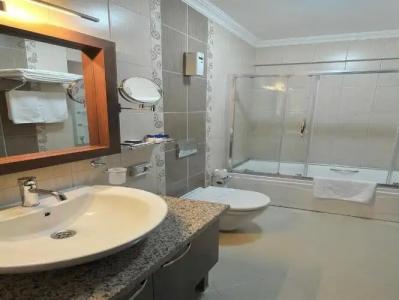 Rhiss Bostanci - 56