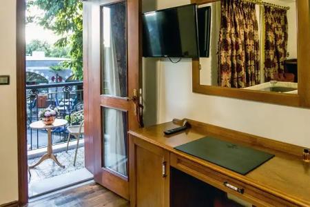 Rose Garden Suites - 36