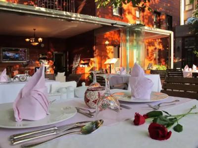 Rose Garden Suites - 26