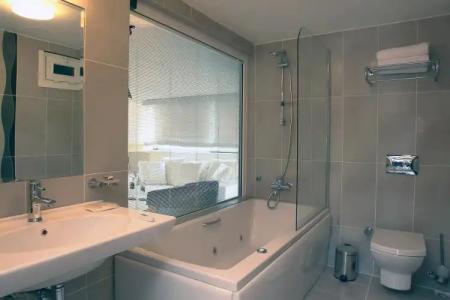 Rose Garden Suites - 10