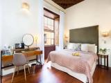 Noble room