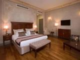 Corner Quadruple Suite