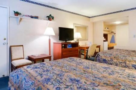 Saga Motor Pasadena - 34