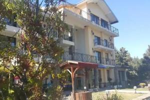 Hotel Via Trayana, Chiflik
