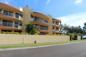 Alexander Beachfront Apartments, Hervey Bay