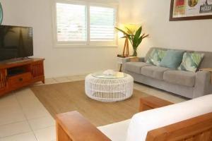 Cossies by the Sea, Byron Bay