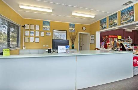 Acclaim Rose Gardens Beachside Holiday Park - 1