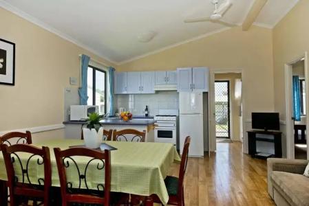 Acclaim Rose Gardens Beachside Holiday Park - 20