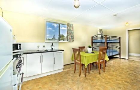 Acclaim Rose Gardens Beachside Holiday Park - 87