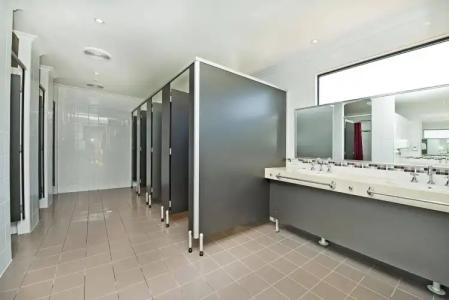 Acclaim Rose Gardens Beachside Holiday Park - 11