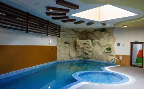 Sunrise Park Complex - Free Wellness Center - 13