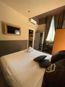 Villa Tower Inn - 14