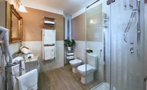 Villa Tower Inn - 12