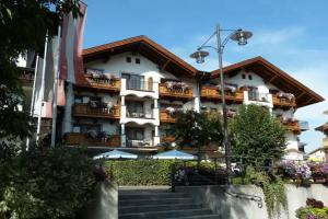 Hotel Feldwebel, Soell