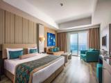 Deluxe room with balcony and with land view