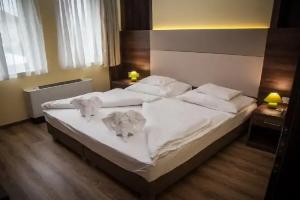 Jade Hotel-Ezusthid Hotel, Veszprem