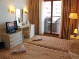 Suite with balcony and beachfront