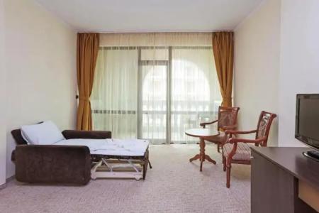 Babylon - Free Parking - 26