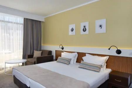 Nobel Ultra All Inclusive - FREE Beach Access - 5