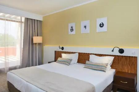 Nobel Ultra All Inclusive - FREE Beach Access - 81