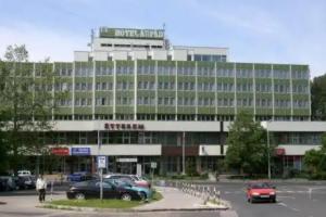 Hotel Arpad, Tatabanya