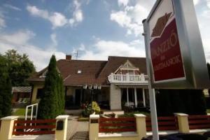 Parti Panzió Guest house, Tata