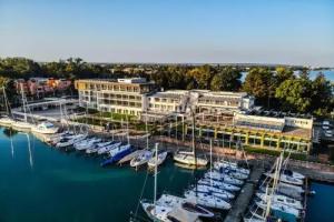 Hotel Yacht Wellness & Business, Siofok