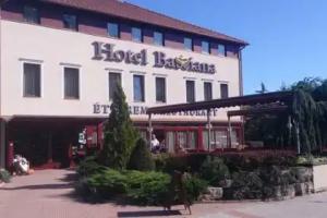 Hotels in Sarvar