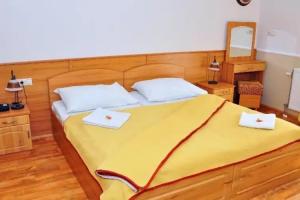 Nefelejcs Hotel, Mezokovesd