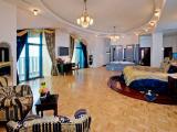 The Level Romance Double Suite