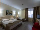 Standard Triple room with sea view