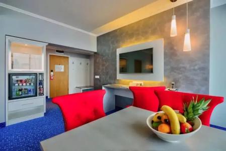 International Casino & Tower Suites - 85