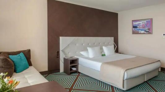 International Casino & Tower Suites - 60