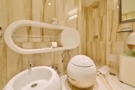 International Casino & Tower Suites - 100