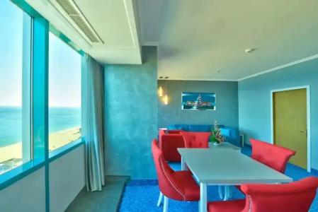 International Casino & Tower Suites - 88