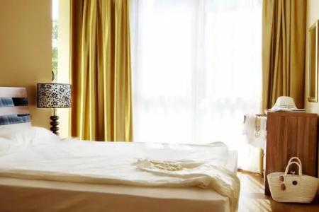 Apart Golden Line - 131