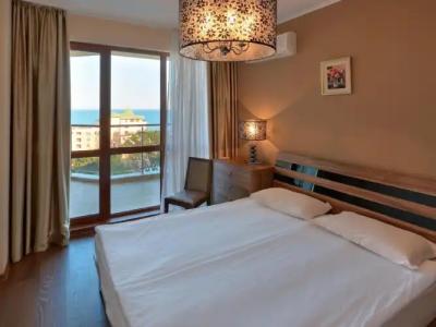 Apart Golden Line - 117